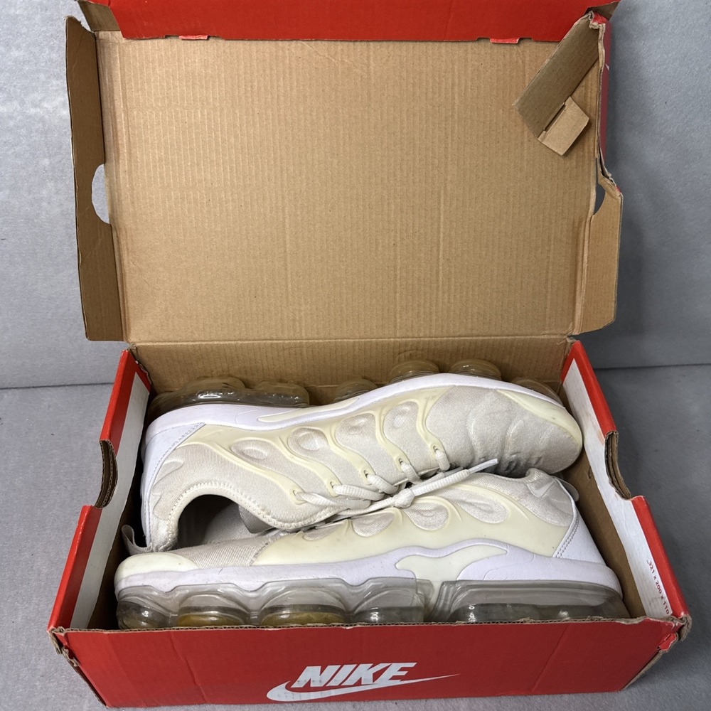Nike Air VaporMax Plus Men's sz11 Triple White Platinum Running Shoes 924453-100